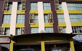 Grand Medallion Hotel